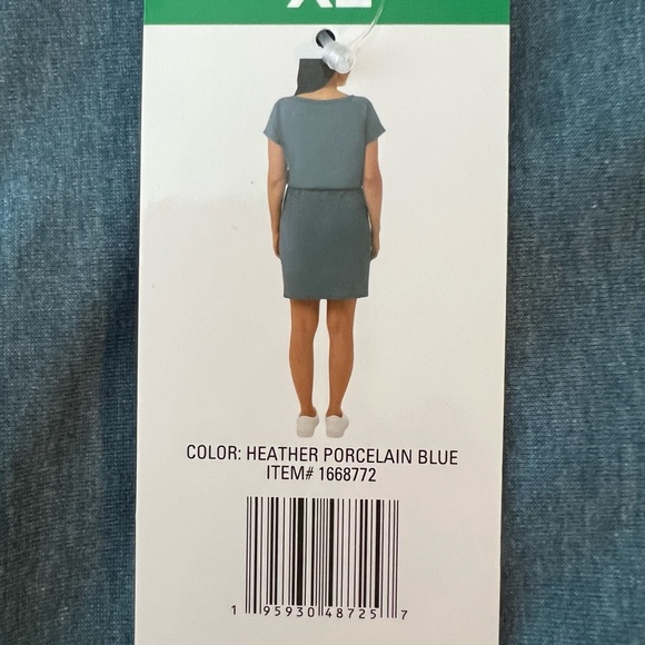 Dress - Picture 2 of 2